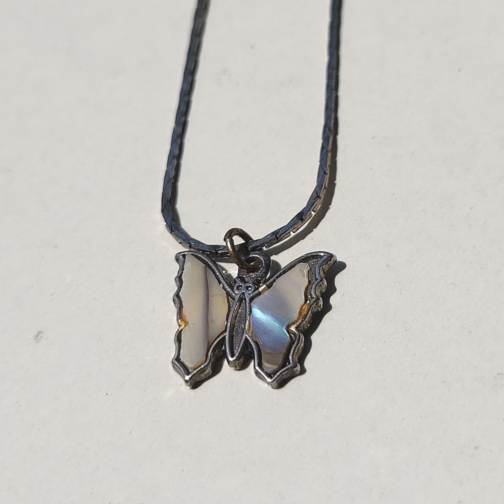 Vintage Butterfly Pendant Necklace Liquid Sterling Silver Mother of Pearl Inlay - Picture 2 of 5